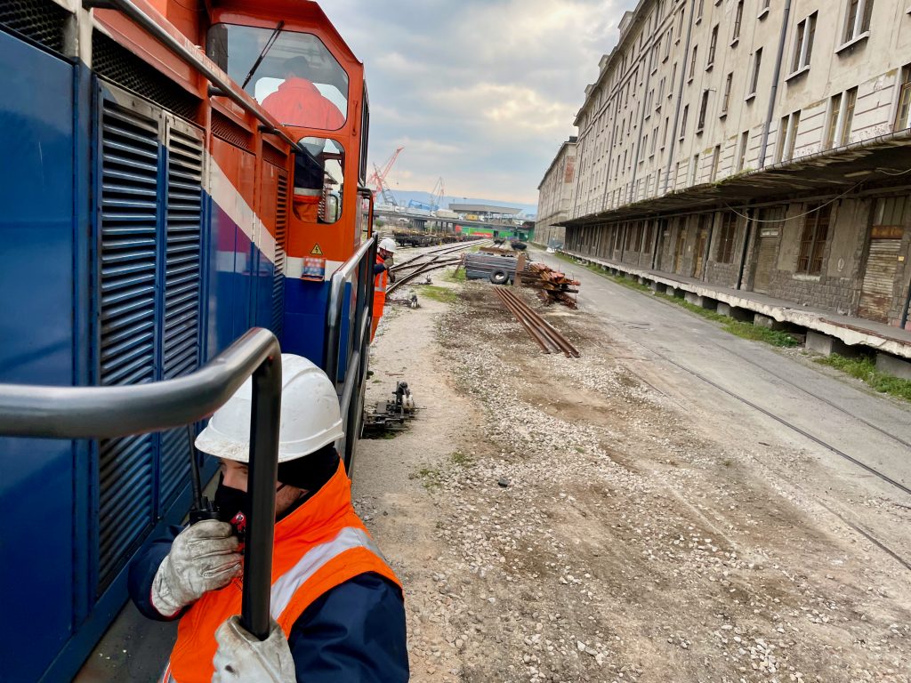 SOLE MANAGER OF SHUNTING OPERATIONS